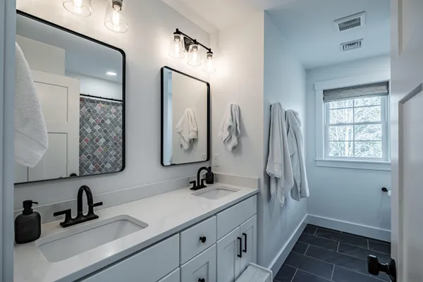 $975,000 | 2 Peaceful Lane, Scarborough, ME 04074