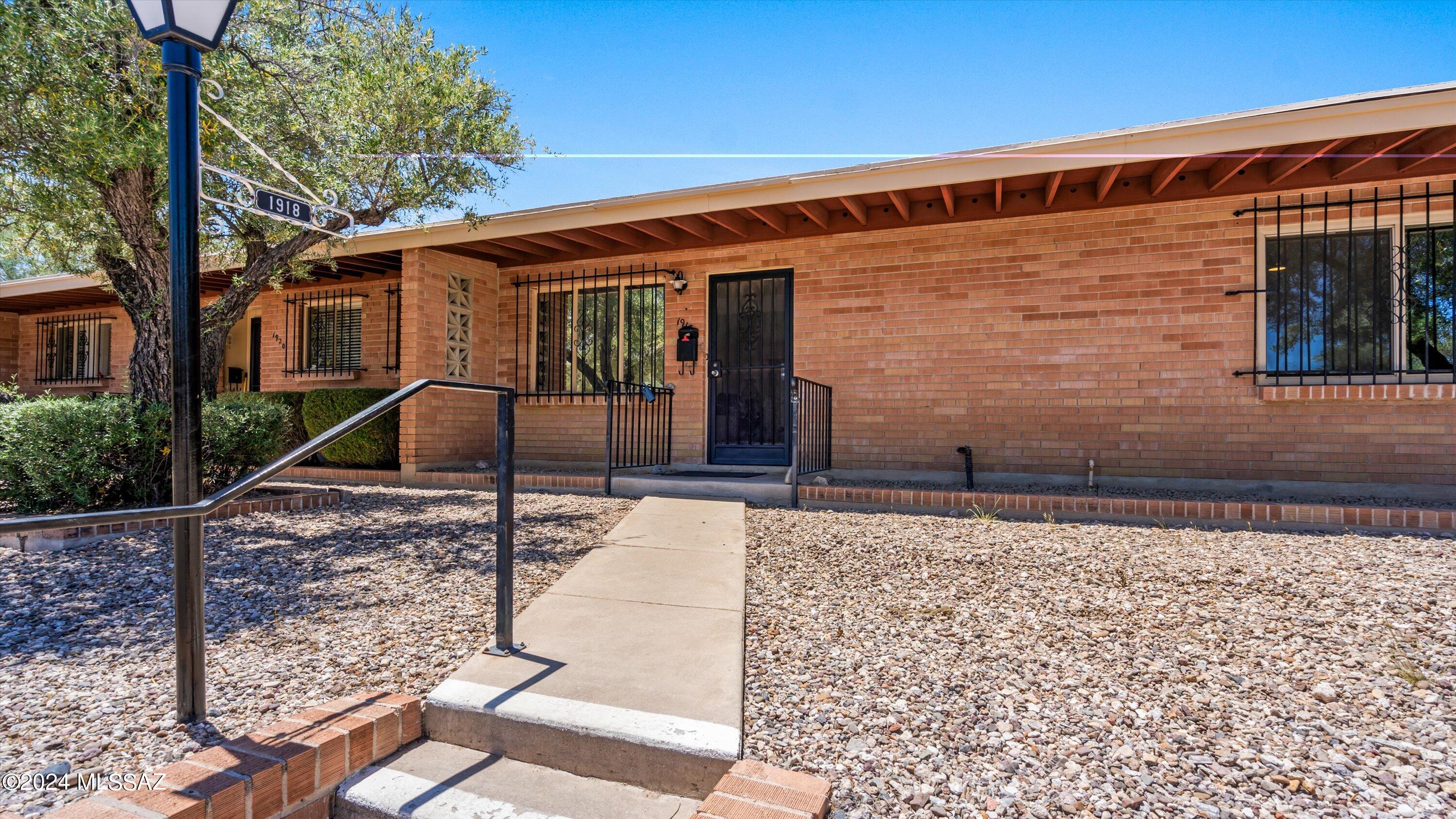 1918 West Anklam Road Tucson, AZ 85745 - Photo 2 of 30 Gallery Image 2