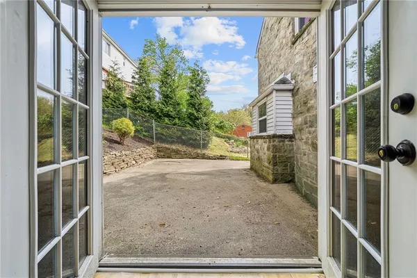 $399,900 | 8 Allendale Place, Pittsburgh, PA 15228