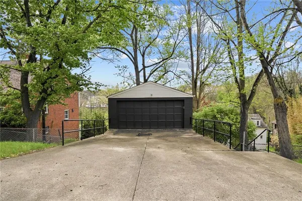 $399,900 | 8 Allendale Place, Pittsburgh, PA 15228