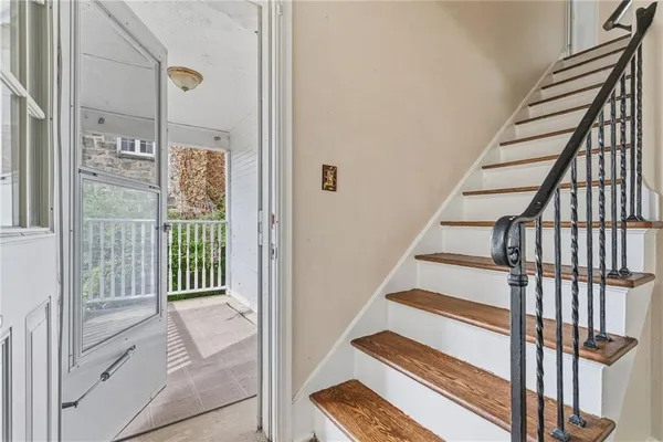 $399,900 | 8 Allendale Place, Pittsburgh, PA 15228