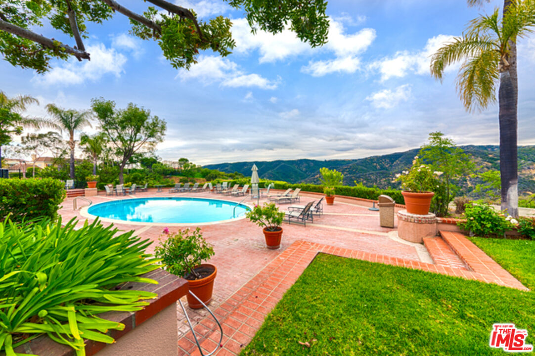 2208 Canyonback Road Los Angeles, CA 90049 - Photo 40 of 45 Gallery Image 40