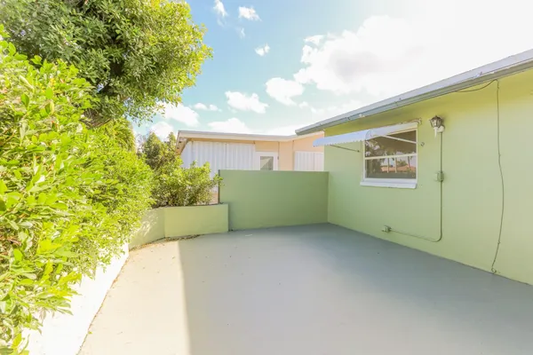 $2,000 | 4513 Northwest 44th Street, Tamarac, FL 33319