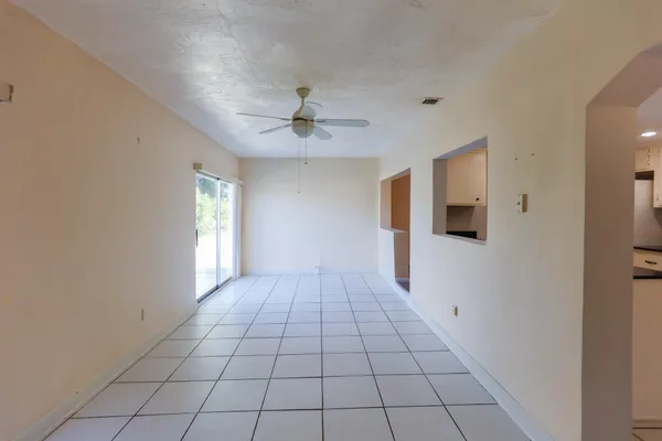 $2,000 | 4513 Northwest 44th Street, Tamarac, FL 33319