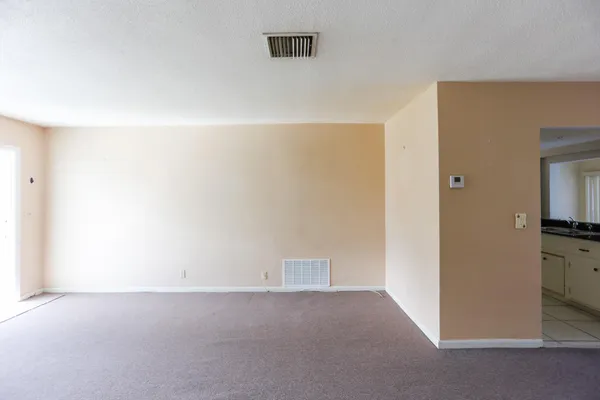 $2,000 | 4513 Northwest 44th Street, Tamarac, FL 33319