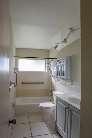 $2,000 | 4513 Northwest 44th Street, Tamarac, FL 33319