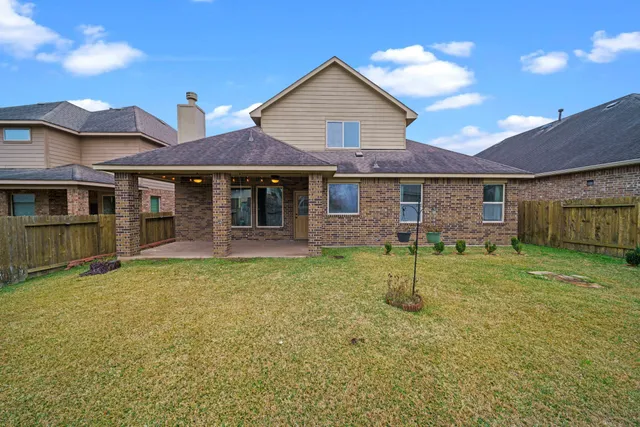 $432,500 | 126 Quail Meadow Drive, Conroe, TX 77384