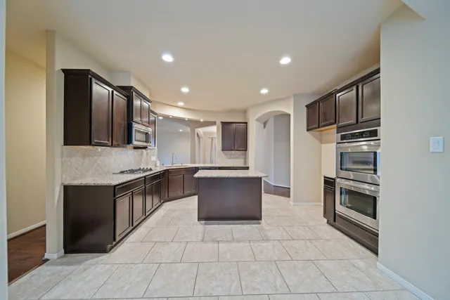 $432,500 | 126 Quail Meadow Drive, Conroe, TX 77384