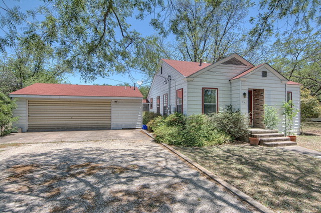 334 Surber Street Kerrville, TX 78028 - Photo 1 of 1 Main View