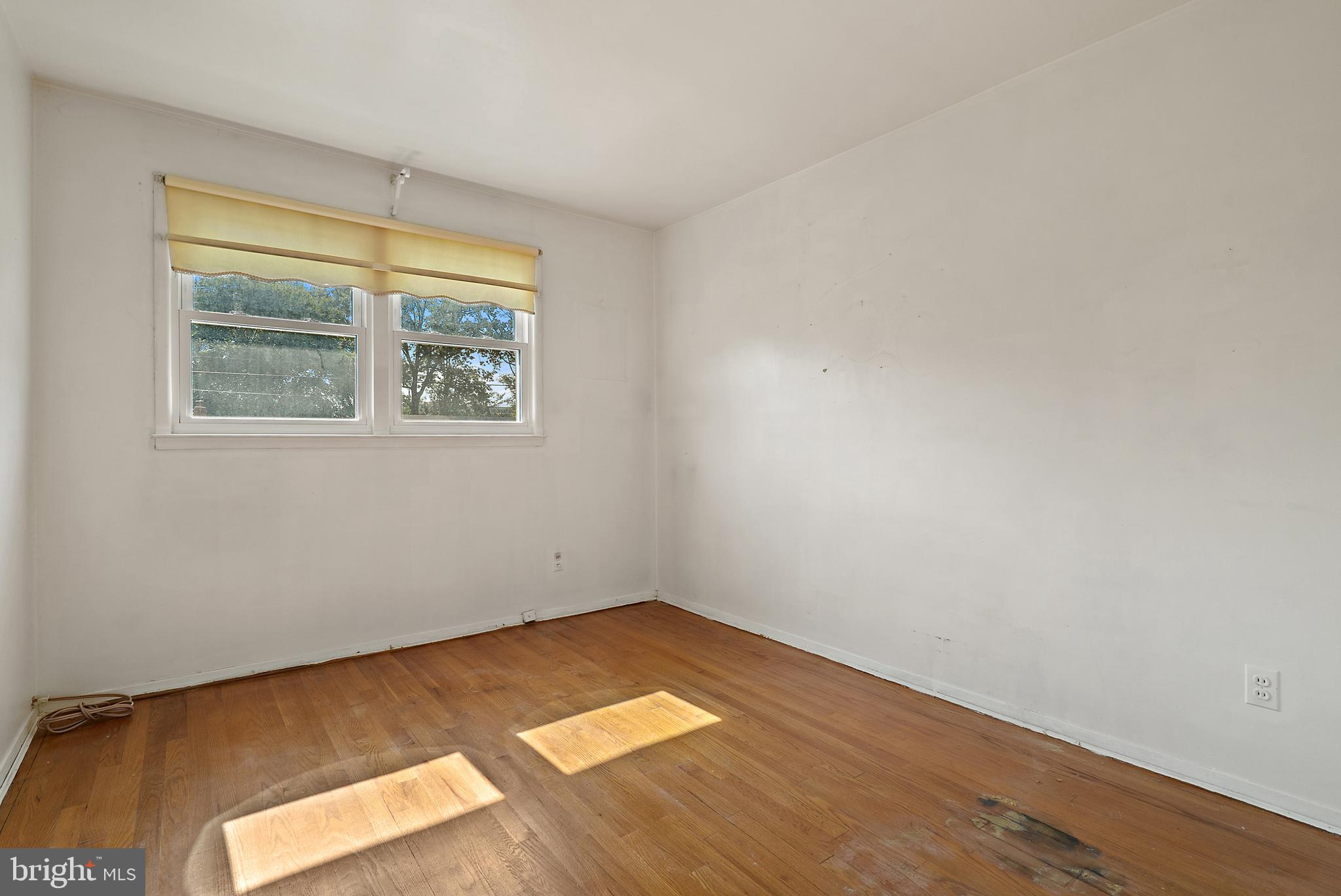 5323 Ravensworth Road Springfield, VA 22151 - Photo 13 of 32 Bedroom 3