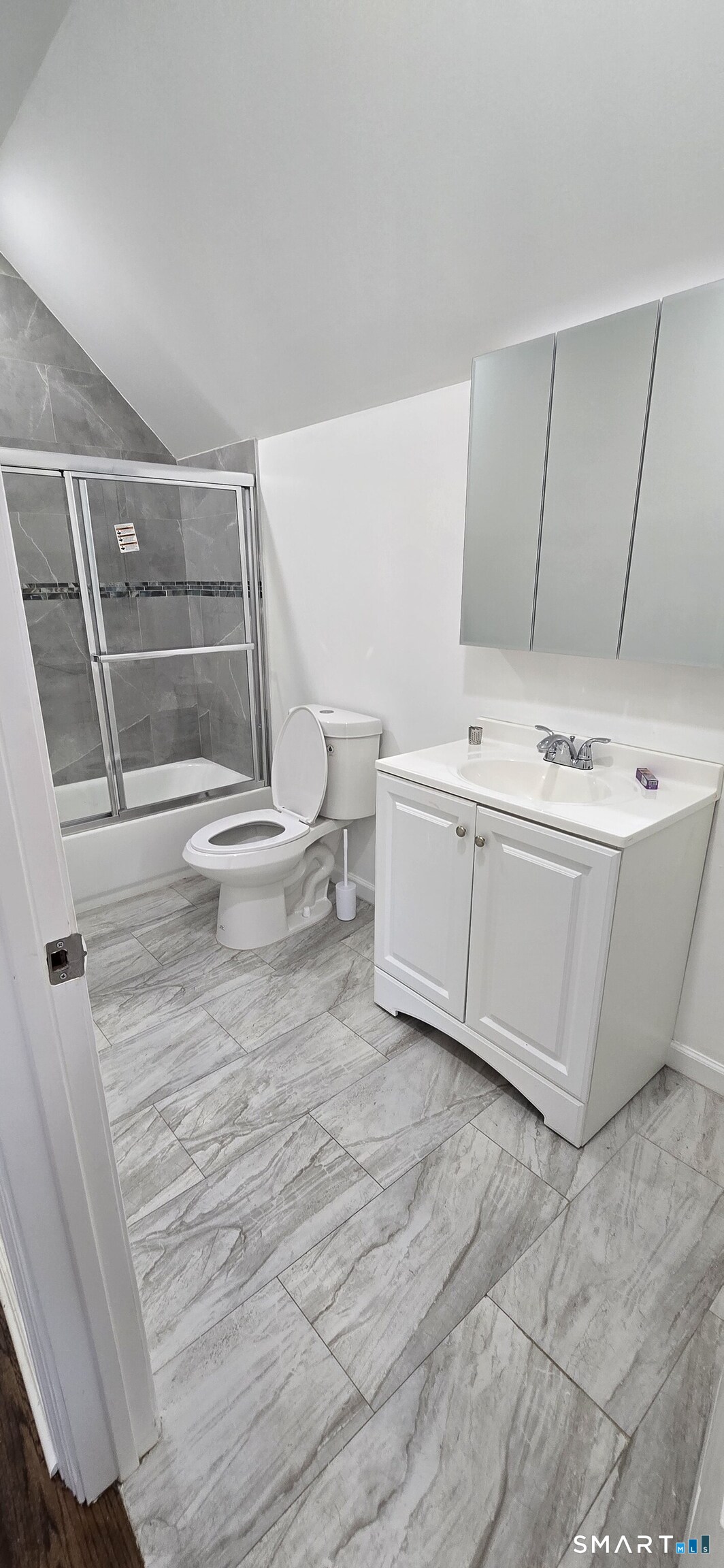 99 Johnson Street, Unit 2 Bridgeport, CT 06604 - Photo 5 of 12