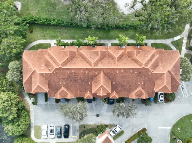 $414,999 | 2020 Alta Meadows Lane, Unit 503, Delray Beach, FL 33444