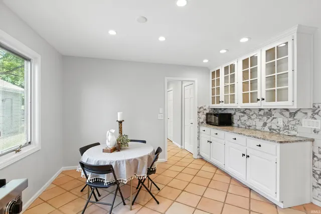 $414,900 | 6719 West Canal Pointe Lane, Fort Wayne, IN 46804