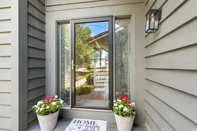 $414,900 | 6719 West Canal Pointe Lane, Fort Wayne, IN 46804