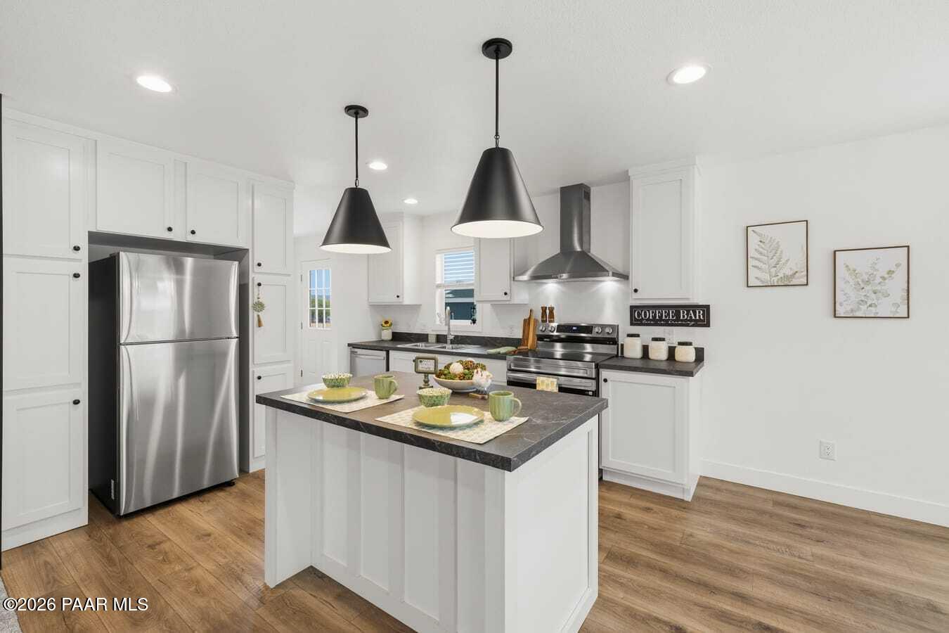 270 West Lake Louise Road Paulden, AZ 86334 - Photo 12 of 38 Kitchen