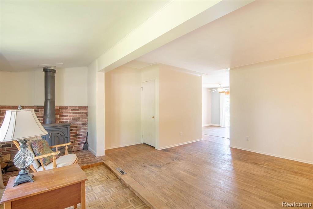 7485 Beecher Road Flint, MI 48532 - Photo 6 of 22