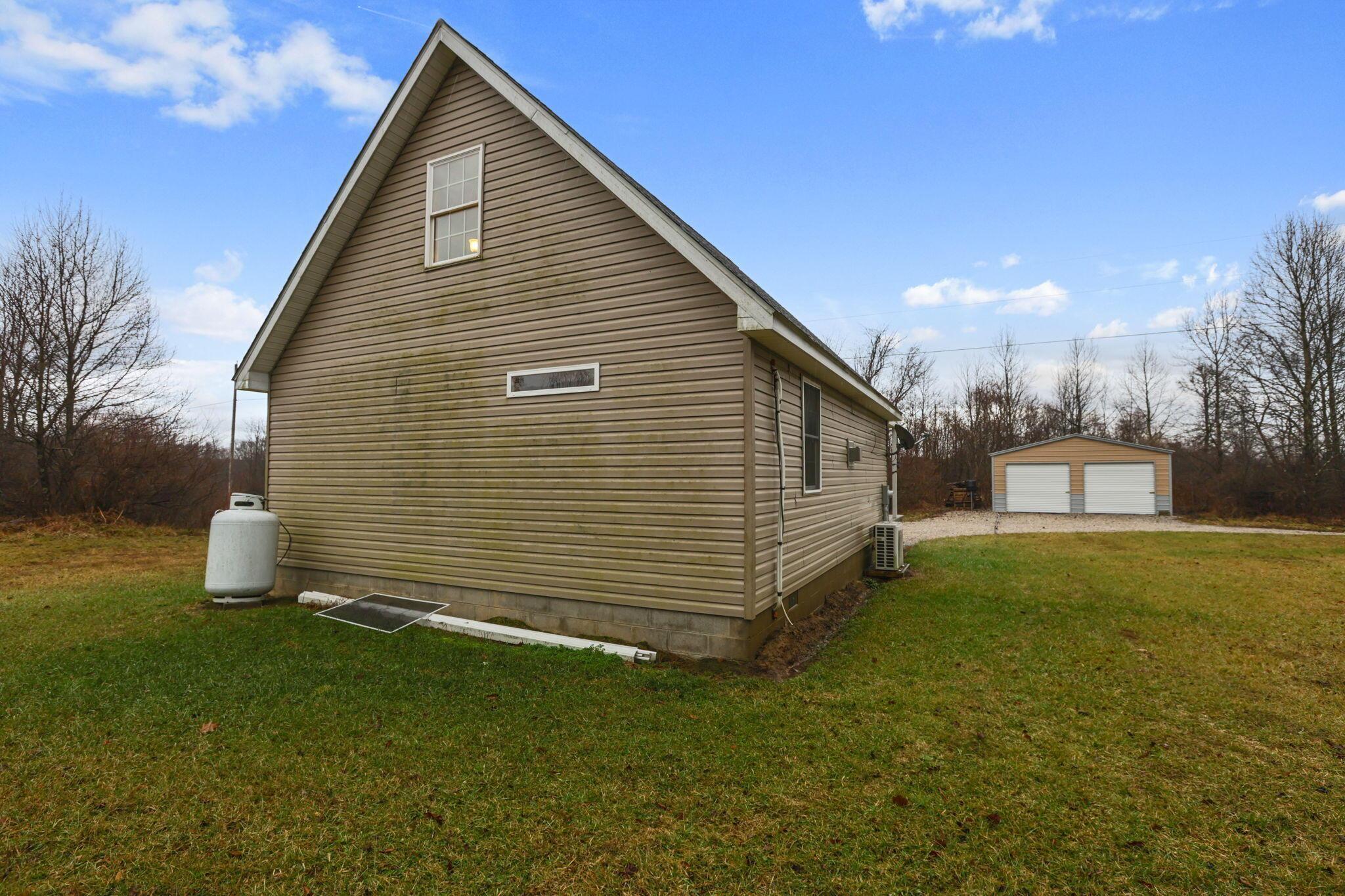 13747 Ash Road Newcomerstown, OH 43832 - Photo 6 of 36 5