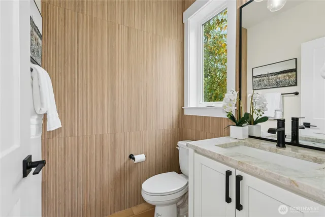 $2,389,000 | 15001 Northeast 8th Street, Bellevue, WA 98007