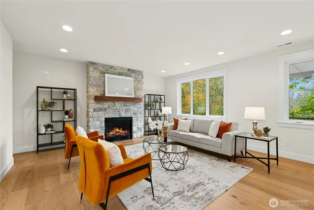 $2,389,000 | 15001 Northeast 8th Street, Bellevue, WA 98007