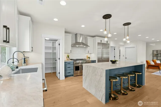 $2,389,000 | 15001 Northeast 8th Street, Bellevue, WA 98007