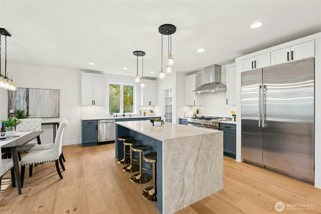 $2,389,000 | 15001 Northeast 8th Street, Bellevue, WA 98007