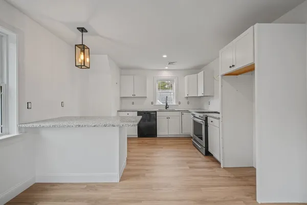 $2,100,000 | 13 Park Place, Mattapoisett, MA 02739