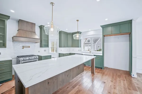 $2,100,000 | 13 Park Place, Mattapoisett, MA 02739