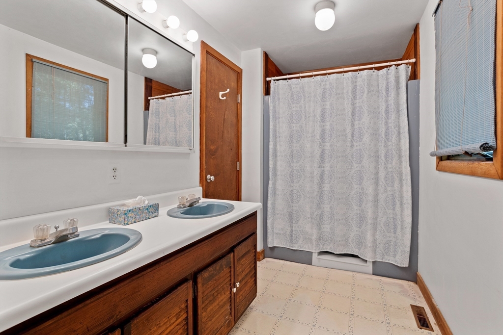 17 Jacob Gates Road Harvard, MA 01451 - Photo 21 of 33