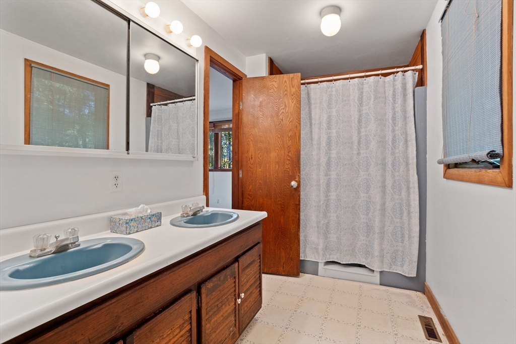 17 Jacob Gates Road Harvard, MA 01451 - Photo 22 of 33