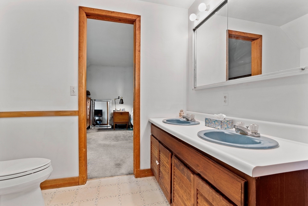 17 Jacob Gates Road Harvard, MA 01451 - Photo 23 of 33