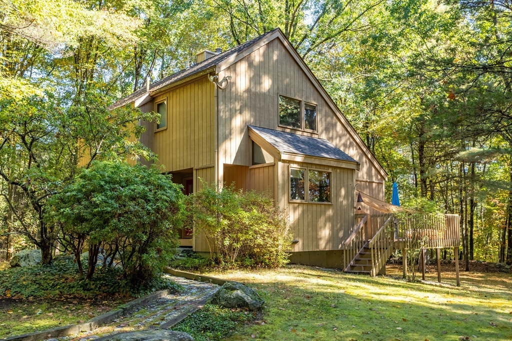 17 Jacob Gates Road Harvard, MA 01451 - Photo 4 of 33