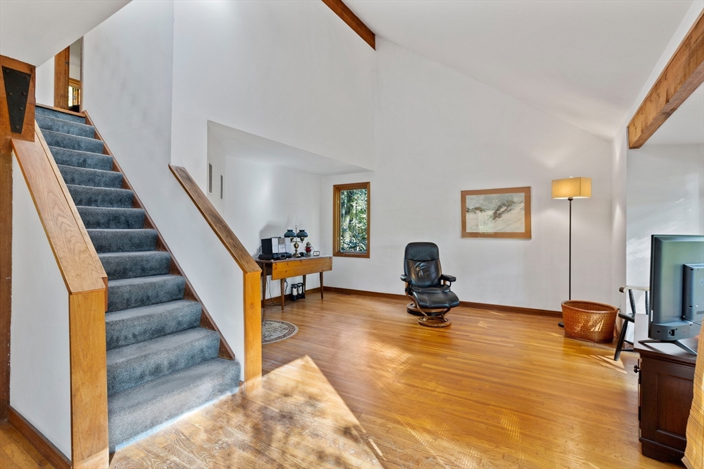 17 Jacob Gates Road Harvard, MA 01451 - Photo 8 of 33