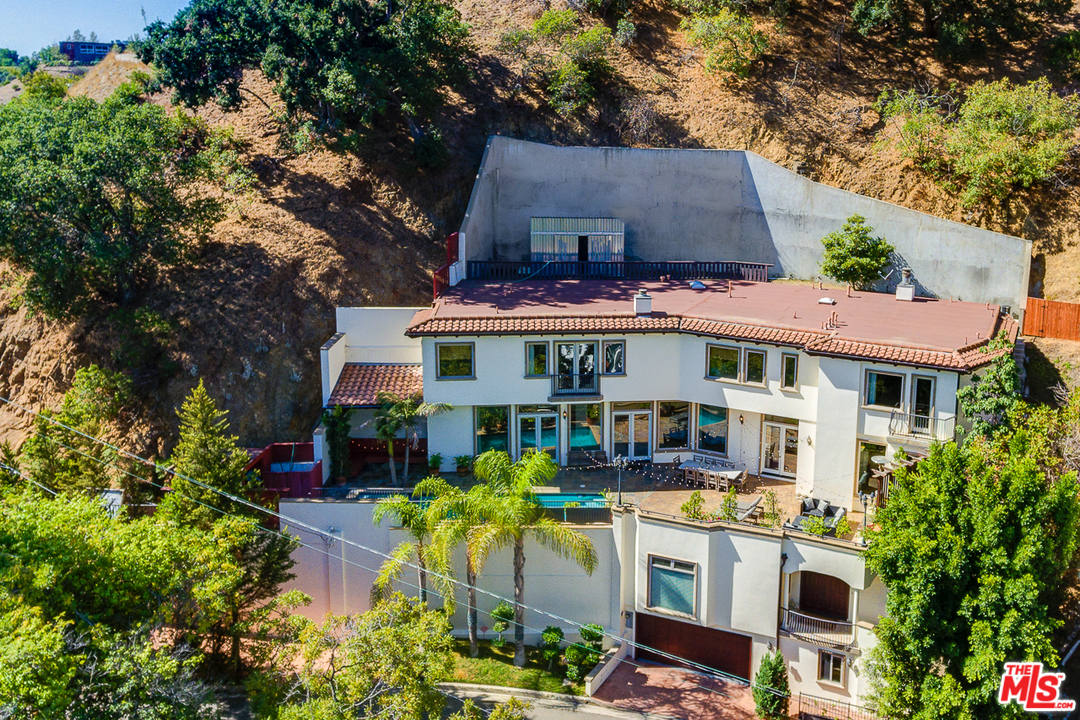 9675 Heather Road Beverly Hills, CA 90210 - Photo 3 of 53