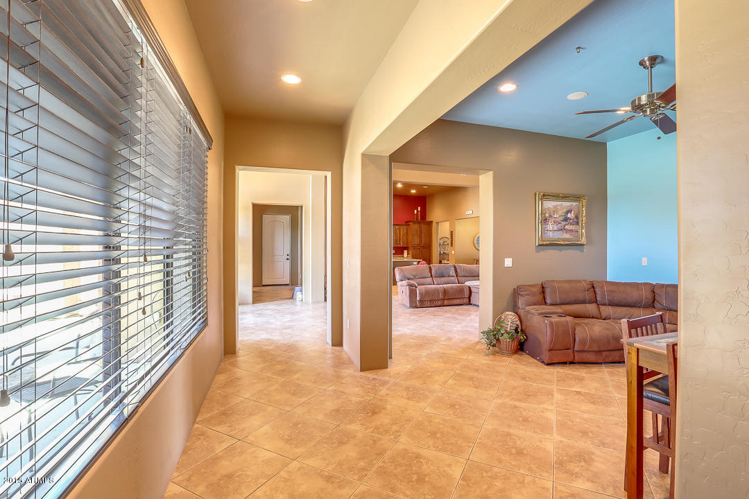 3736 East Via Del Rancho Gilbert, AZ 85298 - Photo 15 of 37 VDR_GR-FR