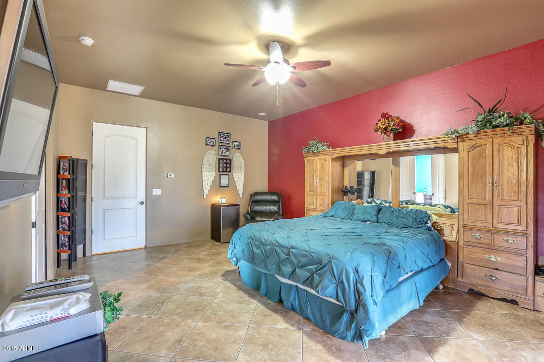 3736 East Via Del Rancho Gilbert, AZ 85298 - Photo 18 of 37 VDR_MSTR3