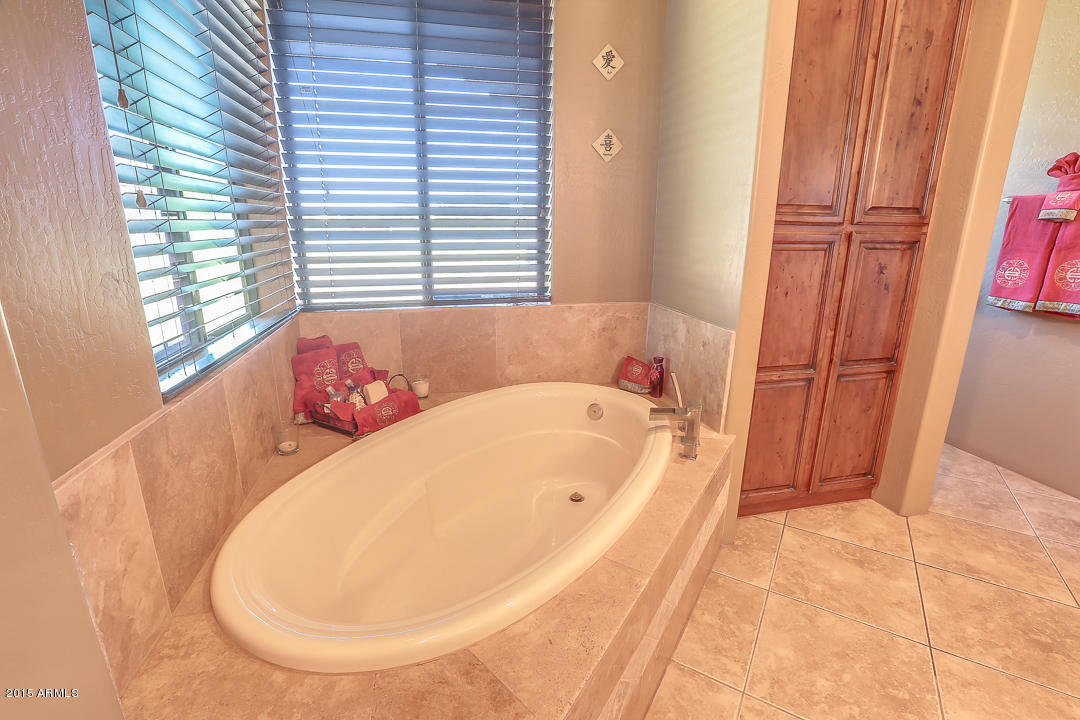 3736 East Via Del Rancho Gilbert, AZ 85298 - Photo 21 of 37 VDR_MSTRBTH3