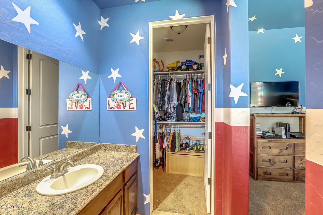 3736 East Via Del Rancho Gilbert, AZ 85298 - Photo 30 of 37 VDR_JnJBTH2