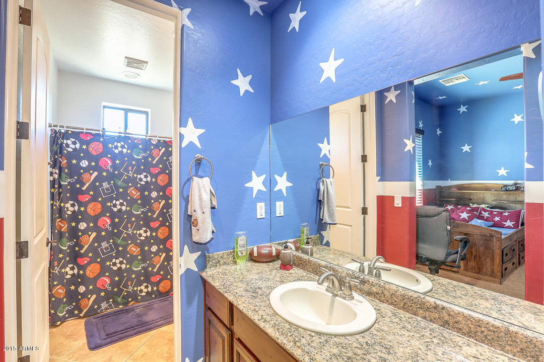 3736 East Via Del Rancho Gilbert, AZ 85298 - Photo 31 of 37 VDR_JnJBTH