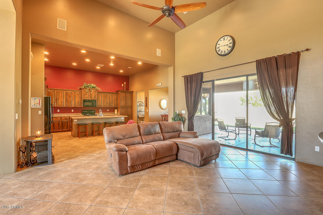 3736 East Via Del Rancho Gilbert, AZ 85298 - Photo 6 of 37 VDR_FR3