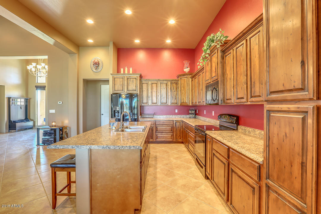 3736 East Via Del Rancho Gilbert, AZ 85298 - Photo 10 of 37 VDR_Ktchn3