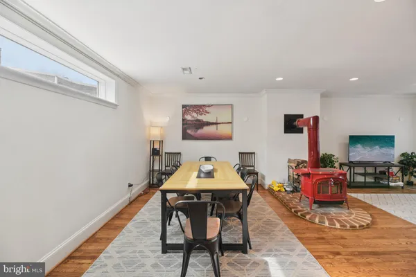 $995,000 | 10 Irving Court, Alexandria, VA 22314