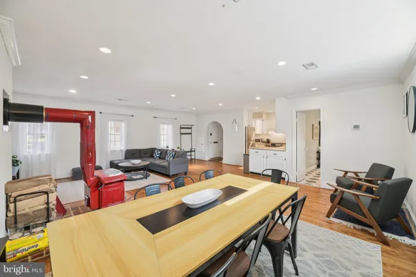 $995,000 | 10 Irving Court, Alexandria, VA 22314