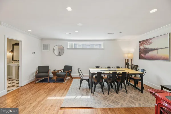 $995,000 | 10 Irving Court, Alexandria, VA 22314