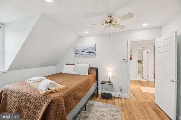 $995,000 | 10 Irving Court, Alexandria, VA 22314
