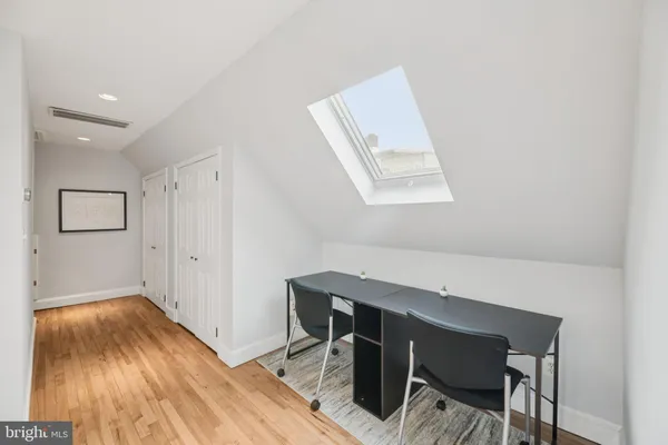 $995,000 | 10 Irving Court, Alexandria, VA 22314