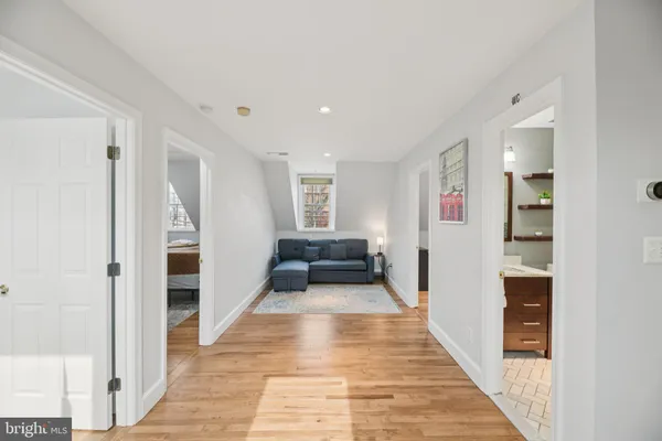 $995,000 | 10 Irving Court, Alexandria, VA 22314