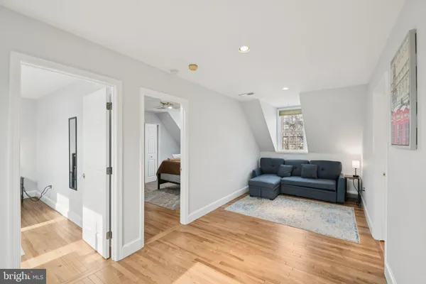 $995,000 | 10 Irving Court, Alexandria, VA 22314