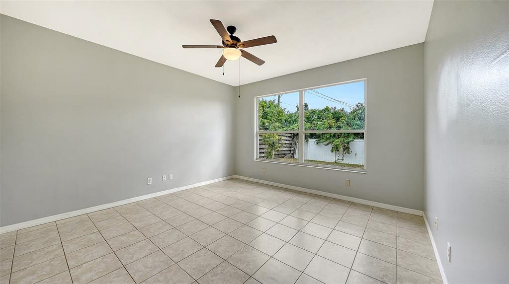 5513 47th Court East Bradenton, FL 34203 - Photo 12 of 35