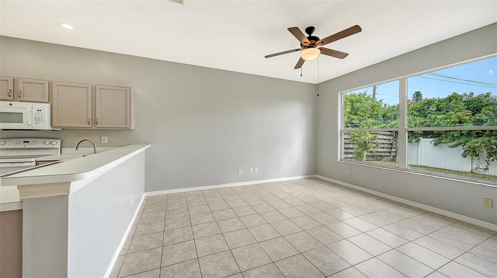 5513 47th Court East Bradenton, FL 34203 - Photo 13 of 35