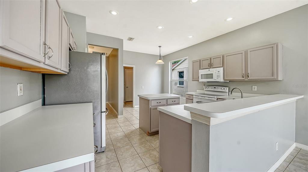 5513 47th Court East Bradenton, FL 34203 - Photo 17 of 35